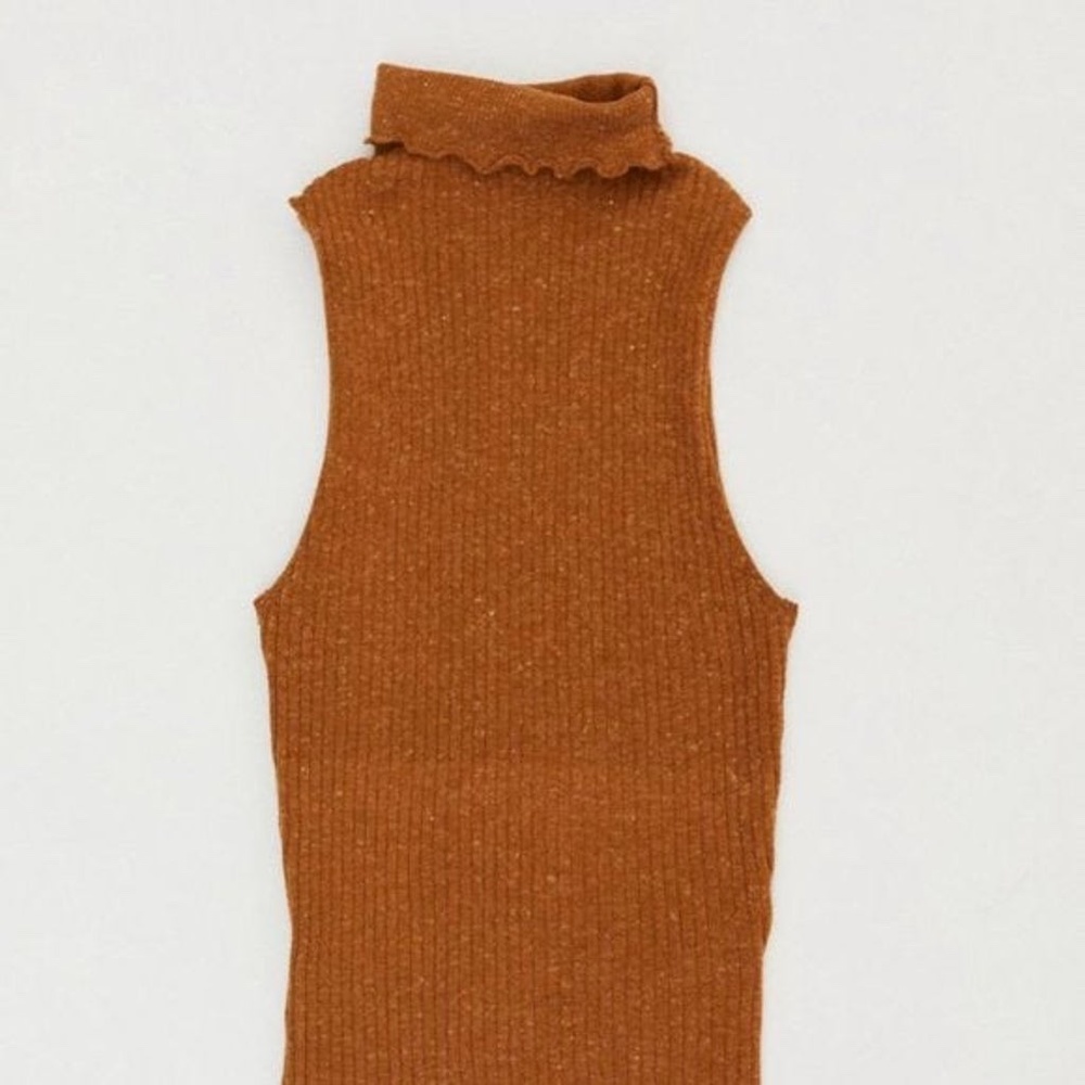 UO Sofia Sleeveless Turtleneck Sweater